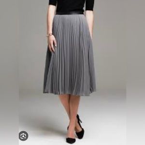 NWT Banana Republic Chiffon lined midi skirt with leather waistband